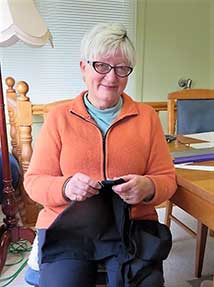 Turning aprons into bags
